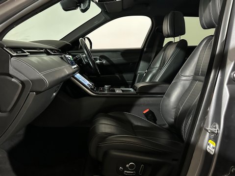 Land Rover Range Rover Velar R-DYNAMIC HSE 18