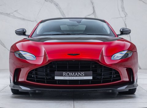 Aston Martin V12 Vantage 4