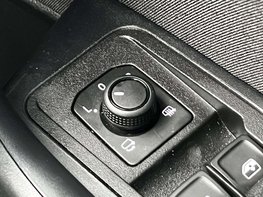 Volkswagen T-Roc 1.5 T-Roc Match TSI S-A 5dr 68