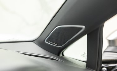 Volkswagen Golf R TSI 4MOTION 26