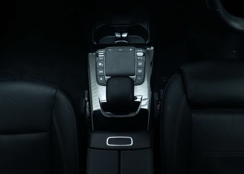 Mercedes-Benz CLA Class 1.3 CLA200 AMG Line (Premium 2) Coupe 4dr Petrol 7G-DCT Euro 6 (s/s) (163 p 21