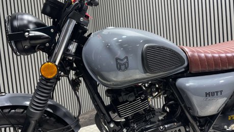 Mutt Hilts 2021 ONLY 529 MILES 1 OWNER WARRANTY 125CC SCRAMBLER 31