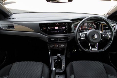 Volkswagen Polo R-LINE TSI 3