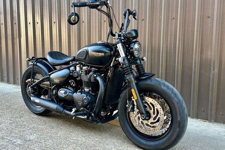 Triumph Bonneville 1.2 Bonneville Bobber Black 15