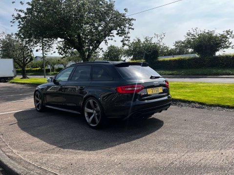 Audi RS4 4.2 RS 4 FSI Quattro Auto 4WD 5dr 32