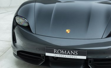 Porsche Taycan TURBO S 34