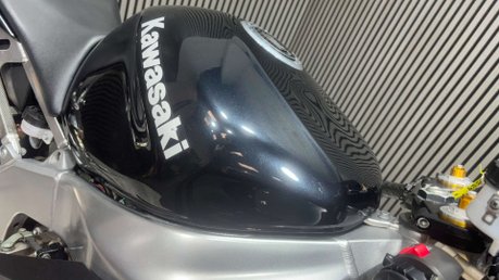 Kawasaki Ninja ZX6R NINJA 600 B2H 2004 28K NEW MOT 600CC SPORTS BIKE 24