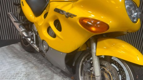 Suzuki GSX 1999 ALL COMPLETE 39K SPARES OR REPAIR PROJECT 600CC 20