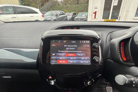 Toyota Aygo VVT-I X-CLUSIV 3.. AUTOMATIC.. FULL LEATHER.. SAT NAV.. REVERSING CAMERA.. 21