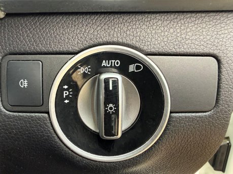 Mercedes-Benz M Class 3.0 ML350 V6 BlueTEC SE (Executive) G-Tronic 4WD Euro 6 (s/s) 5dr 24