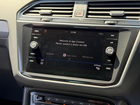Volkswagen Tiguan 2.0 TDI R-Line Euro 6 (s/s) 5dr 76