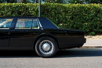Aston Martin Lagonda Series IV 10