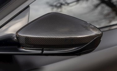 Aston Martin DBS Superleggera 28