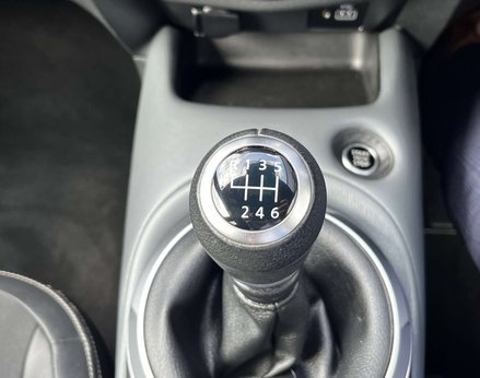 Nissan Juke 1.0 Juke Tekna DiG-T 5dr 49