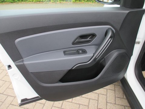 Dacia Duster 1.6 SCe Essential Euro 6 (s/s) 5dr 45