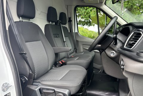 Ford Transit 350 L4 H3 165 ps Limited Panel Van - Sat Nav / 360 Camera's 4