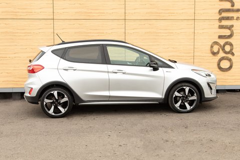 Ford Fiesta ACTIVE B AND O PLAY 12