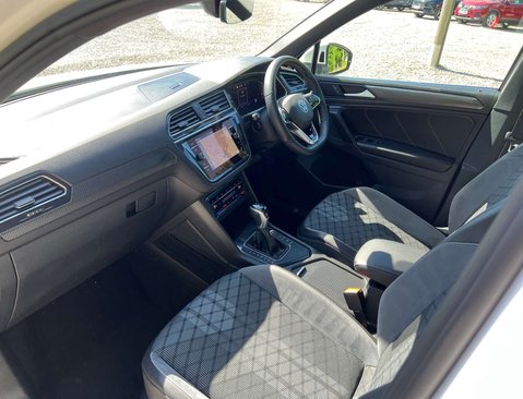 Volkswagen Tiguan 1.5 Tiguan R-Line TSi Semi-Auto 5dr 39