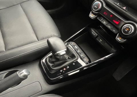 Kia Stonic 1.0 T-GDi ‘3’ ISG MHEV DCT 21