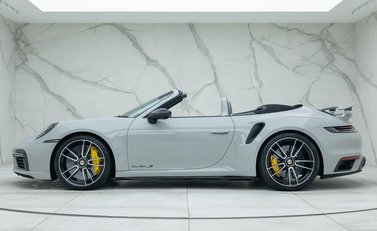 Porsche 911 Turbo S Cabriolet (992) 6