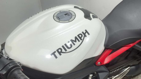 Triumph Street Triple R 2015 15K QUICK SHIFTER ARROW EXHAUST NEW MOT NAKED BIKE 10