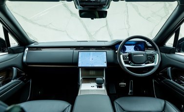 Land Rover Range Rover P460e Autobiography LWB 22