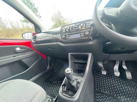 Volkswagen Up 1.0 Move Up 3dr 29