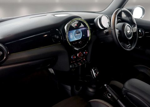 Mini Hatch 2.0 Cooper S Sport Auto 3dr 37