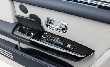 Rolls-Royce Phantom VIII EWB 34