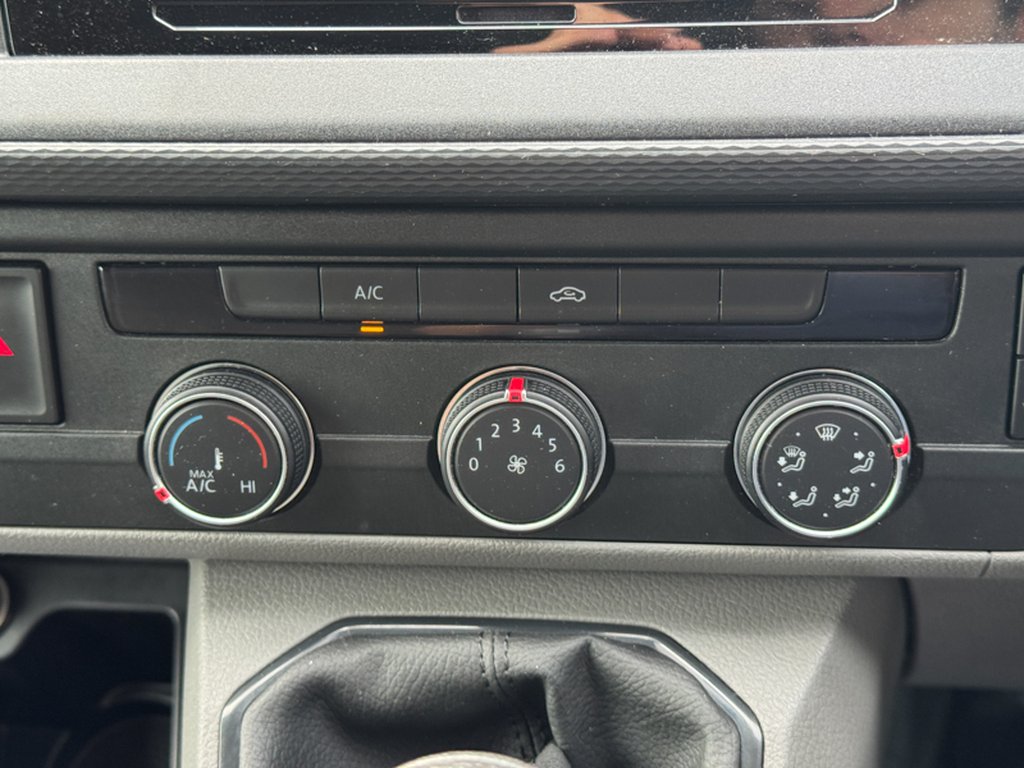 2023 Volkswagen Transporter SWB L1H1 Low Roof Highline T28 Air Con Alloys Camera Sensors EURO 6 — thumbnail 35 of 51
