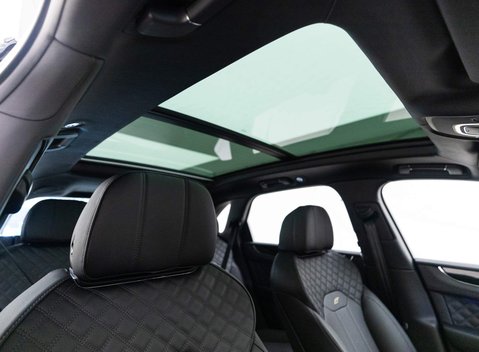 Bentley Bentayga V8 S 10