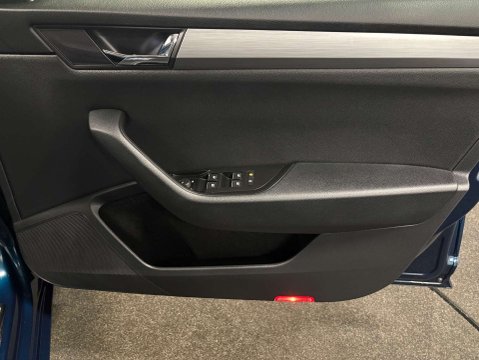 Skoda Superb 2.0 Superb SE L Executive TDI Semi-Auto 5dr 10