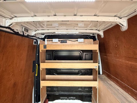 Volkswagen Crafter 2.0 Crafter CR35 Startline TDI 10