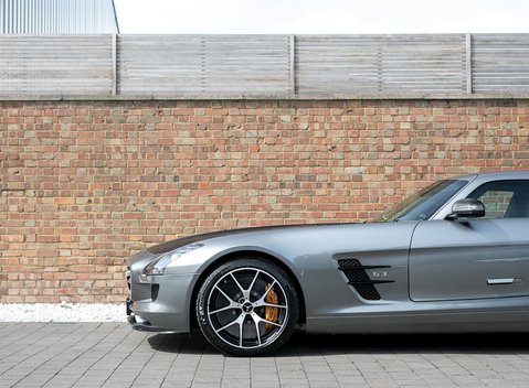 Mercedes-Benz SLS AMG GT Final Edition 21