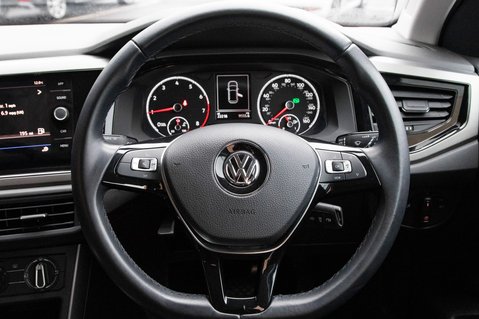 Volkswagen Polo SE TSI DSG 20