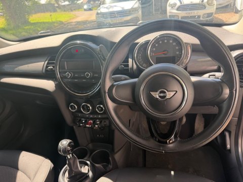 Mini Hatch COOPER 42