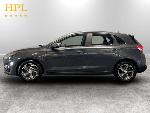 Hyundai i30 1.0 T-GDi MHEV SE Connect Hatchback 5dr Petrol Hybrid DCT Euro 6 (s/s) (120 4