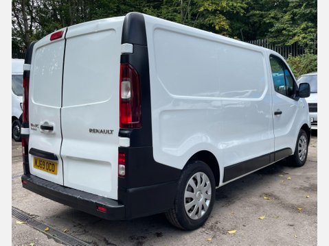 Renault Trafic 1.6 dCi 27 Business SWB Standard Roof Euro 6 5dr 5