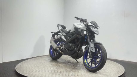 Yamaha MT-125 MT 125 2014 RUNNING PROJECT BIKE SPARES OR REPAIR 125CC 3