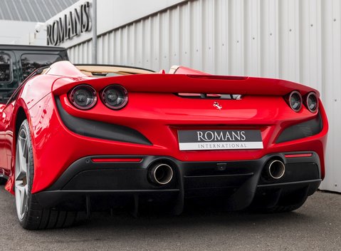 Ferrari F8 Tributo Spider 26