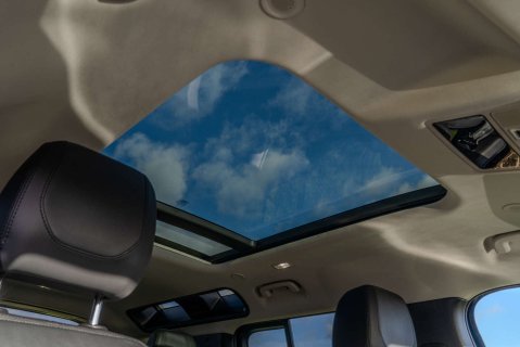 Land Rover Defender P400e XS Edition PHEV 22