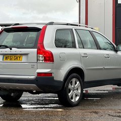 Volvo XC90 2.4 D5 SE SUV 5dr Diesel Geartronic AWD (219 g/km, 200 bhp) 7