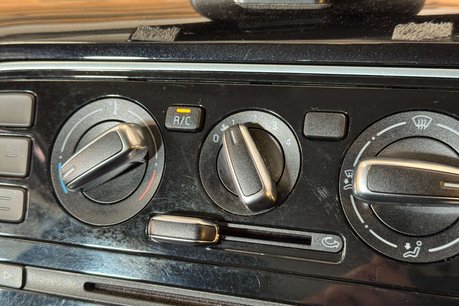 Volkswagen Up 1.0 High up! Hatchback 5dr Petrol ASG Euro 6 (75 ps) 70