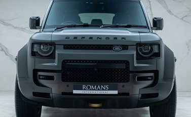 Land Rover Defender 110 OCTA EDITION ONE 8