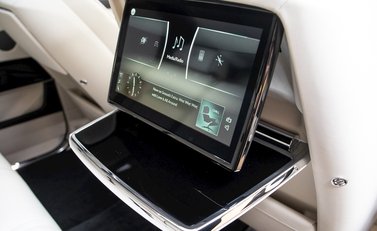 Rolls-Royce Cullinan 24