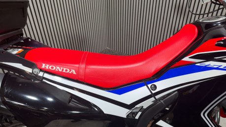 Honda CRF250 Rally 2017 ONLY 5K ENDURO ON / OFF ROAD BIKE MOT WARRANTY 250CC 37