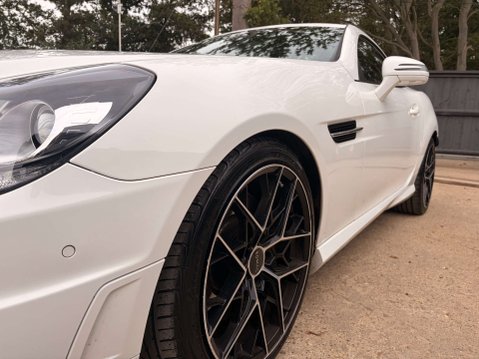 Mercedes-Benz SLK 1.8 SLK 200 AMG Sport BlueEfficiency 2dr 32