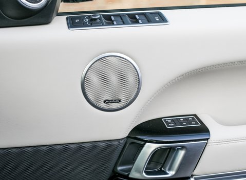 Land Rover Range Rover 4.4 SDV8 Autobiography 24