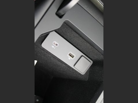Land Rover Discovery Sport R-DYNAMIC HSE PHEV 30