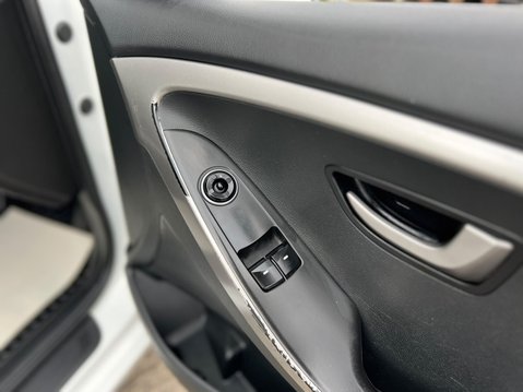 Hyundai i30 CRDI S BLUE DRIVE 49